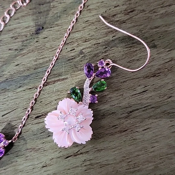 Beautiful Set - Picture 2 of 8